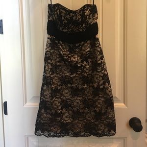 White House black market lace dress size 2